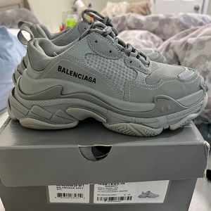 Balenciaga triple S Sneakers